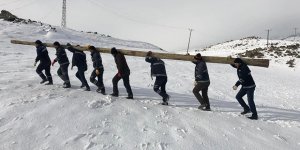 Elektrik İşçilerinin Türkiye’nin En Yüksek Rakımında Zorlu Kış Mesaisi