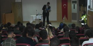Adilcevaz MYO'da 'Trafik ve Yaya Önceliği' Konulu Konferans
