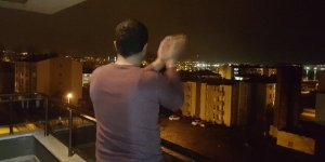 Sağlık Çalışanlarına Alkışlı Destek