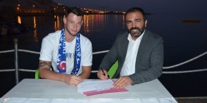 Rus Voleybolcu Adilcevaz’da Meşalelerle Karşılandı