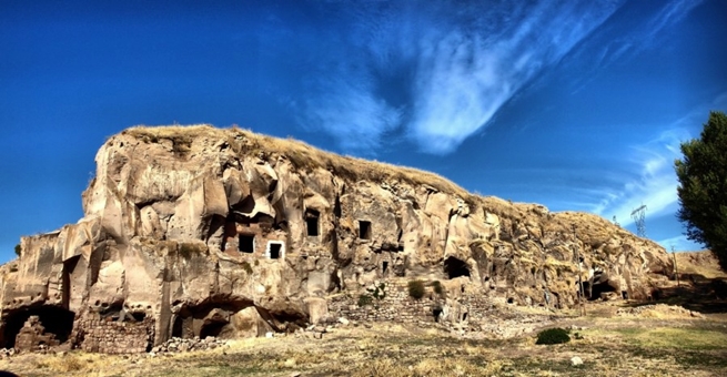 ahlat-magara-evleri-(3).jpg