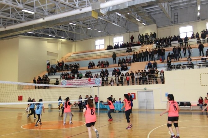 bitlis-eren-universitesi-beu-kadin-ve-genc-girisimleri-destekleme-001.jpg