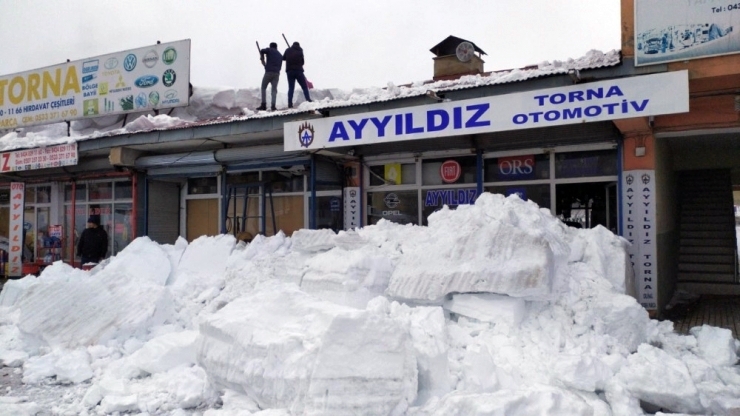 bitlisin-tatvan-ilcesinde-bir-is-yerinin-altinda-bekleyen-iki-001.jpg